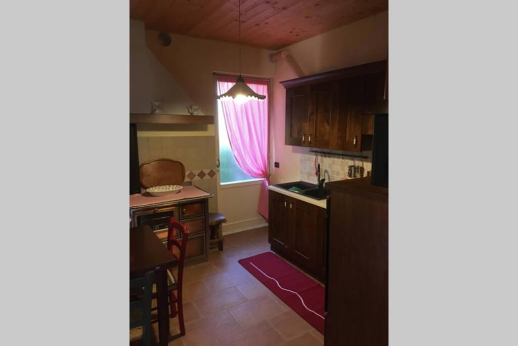 Casa A Schiera Fronte Lago Con Giardino Barcis Exterior foto